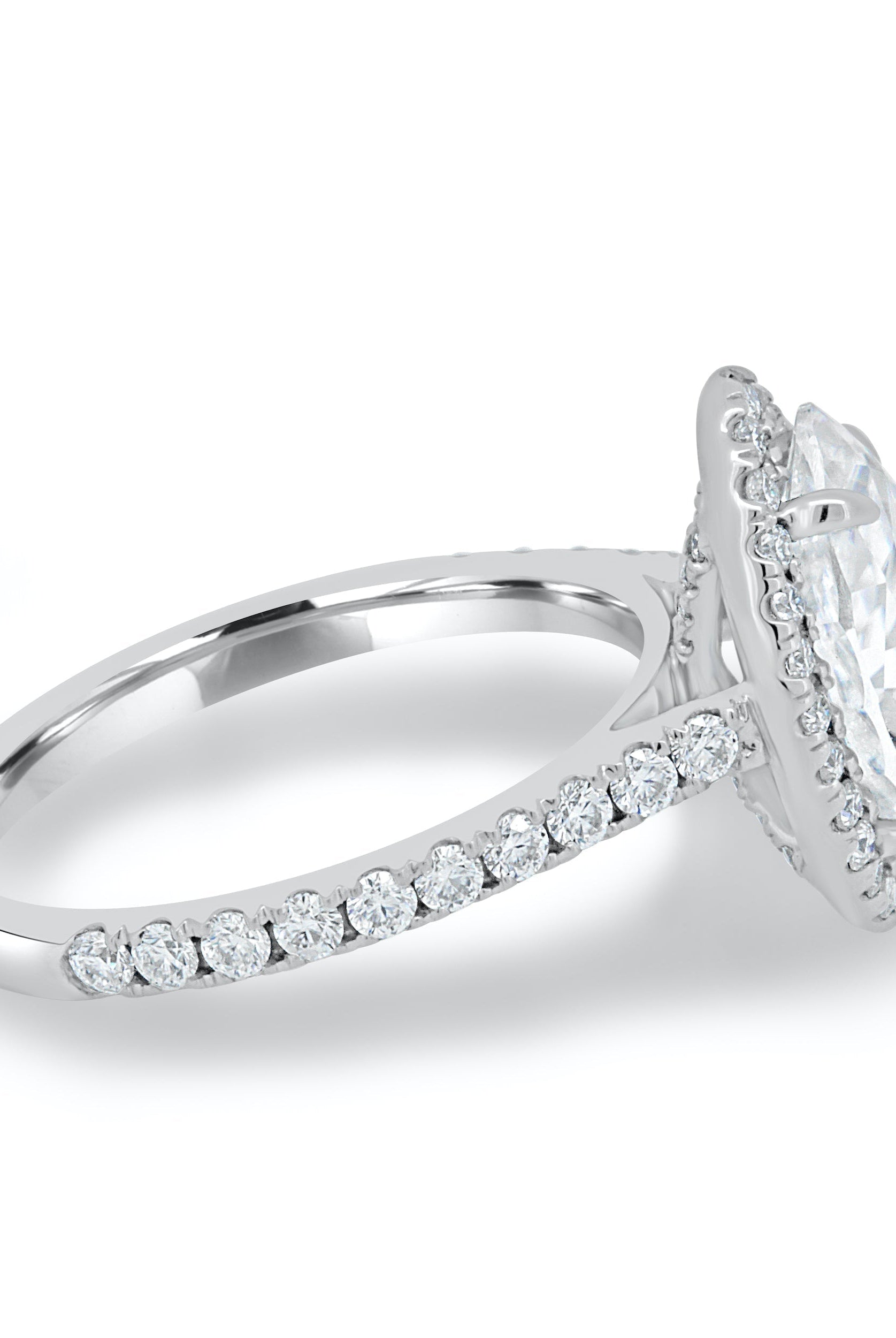 Moissanite jewelry set for Mother's Day celebration gifts recommendations