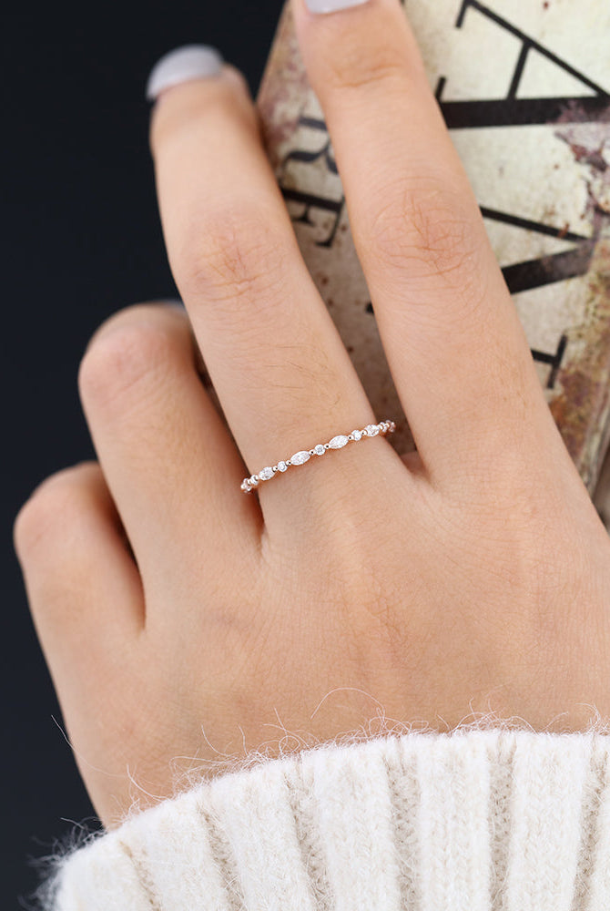 0-60-ct-marquise-round-shaped-moissanite-alternative-stone-wedding-band