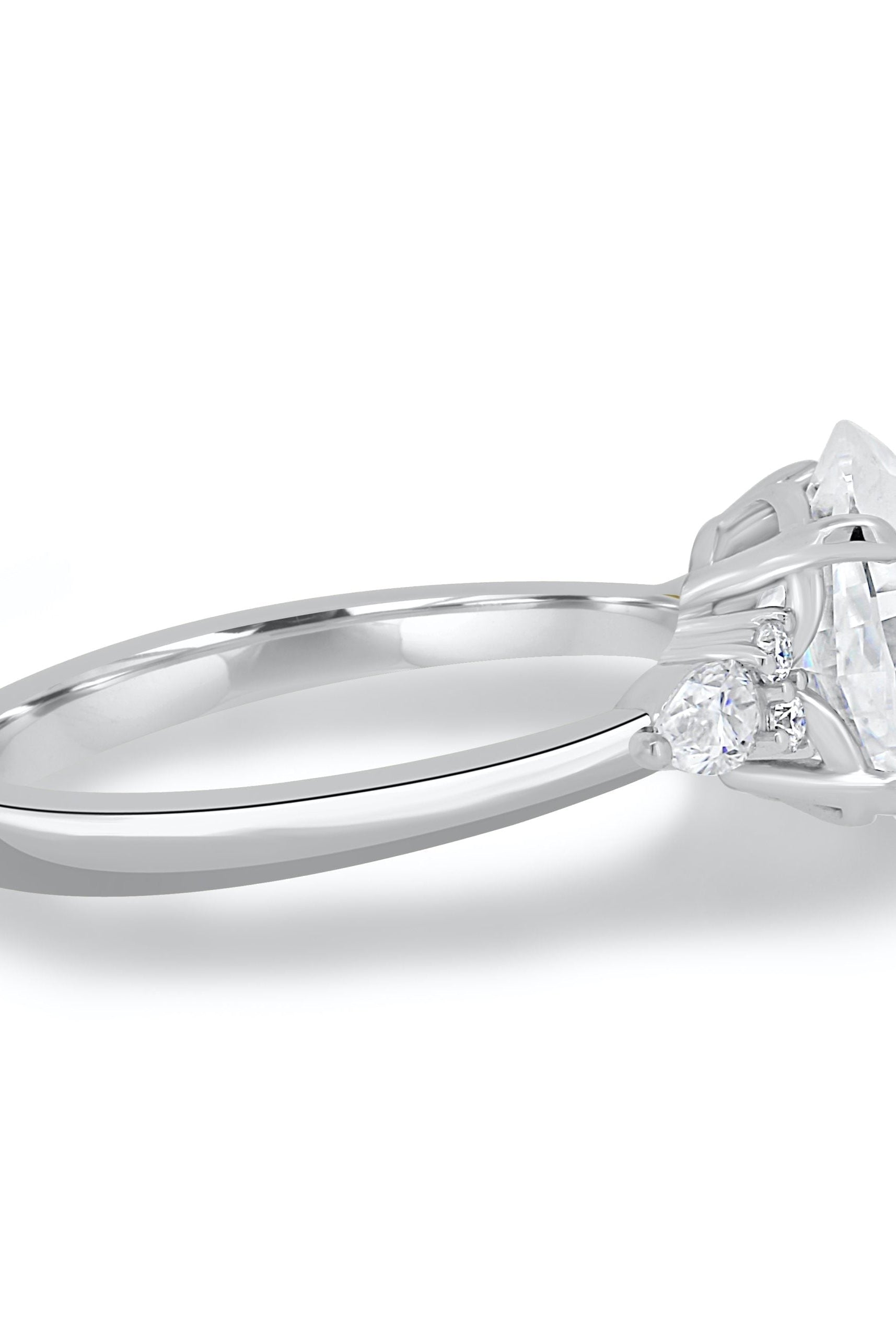 2.05CT Oval Cluster Moissanite Diamond Solitaire Engagement Ring