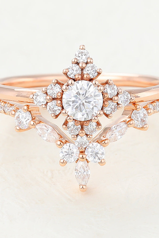 round-moissanite-cluster-bridal-ring-set