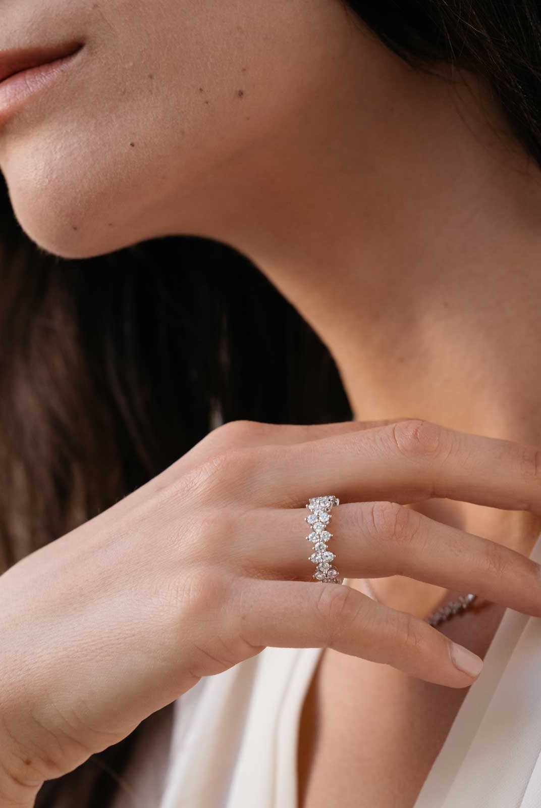 2-0-ct-round-shaped-moissanite-cluster-wedding-band