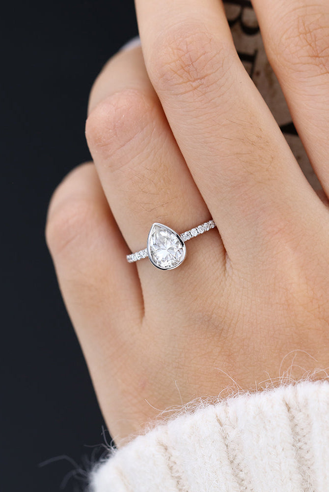 pear-shaped-moissanite-pave-setting-engagement-ring-3