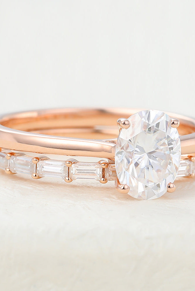 oval-moissanite-solitaire-bridal-ring-set
