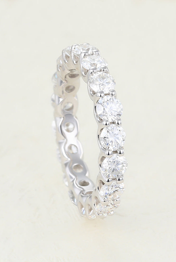 round-shaped-moissanite-full-eternity-wedding-band