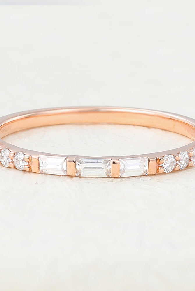 0-28-ct-baguette-round-shaped-moissanite-minimalist-wedding-band