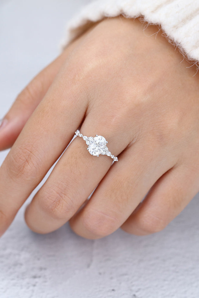 oval-shaped-moissanite-pave-setting-engagement-ring-6