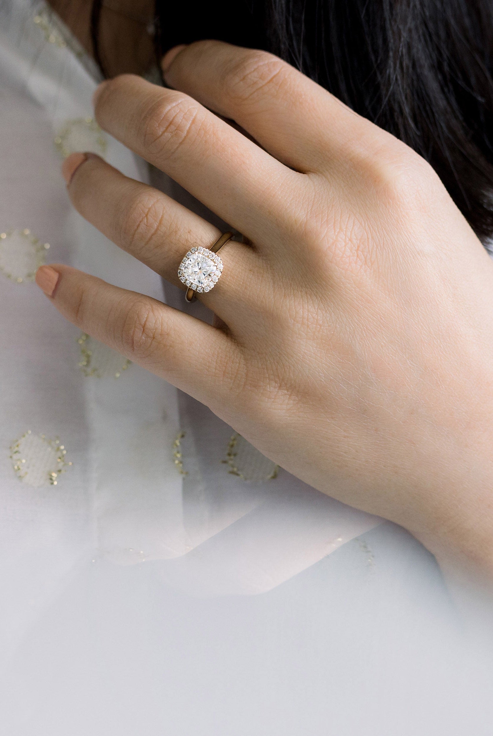 2.0CT Cushion Cut Moissanite Halo Diamond Engagement Ring