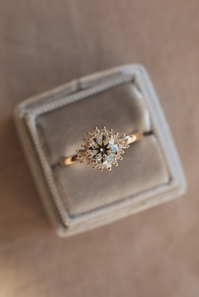 1.05CT Moissanite Engagement Ring