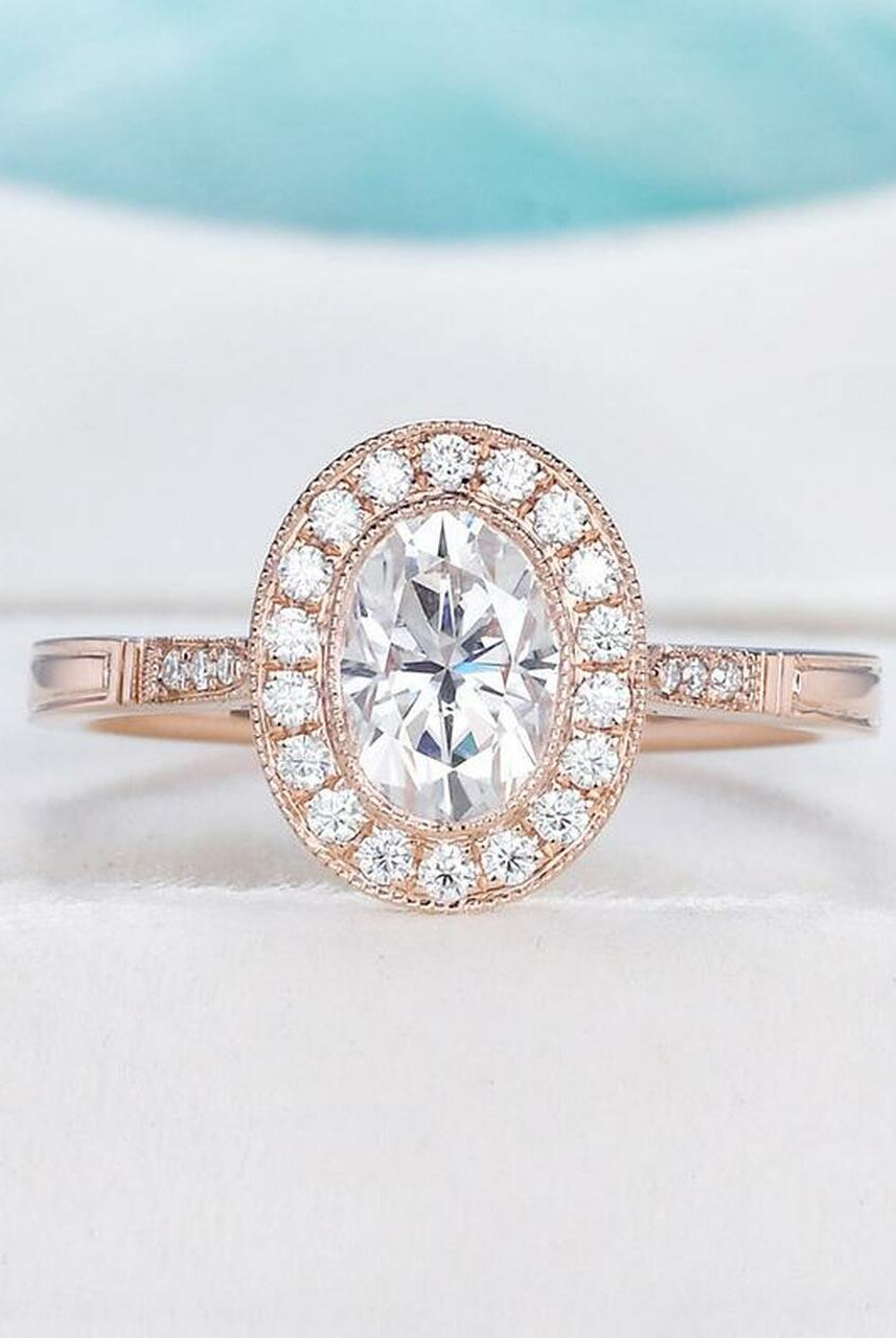 Oval Cut Moissanite Ring