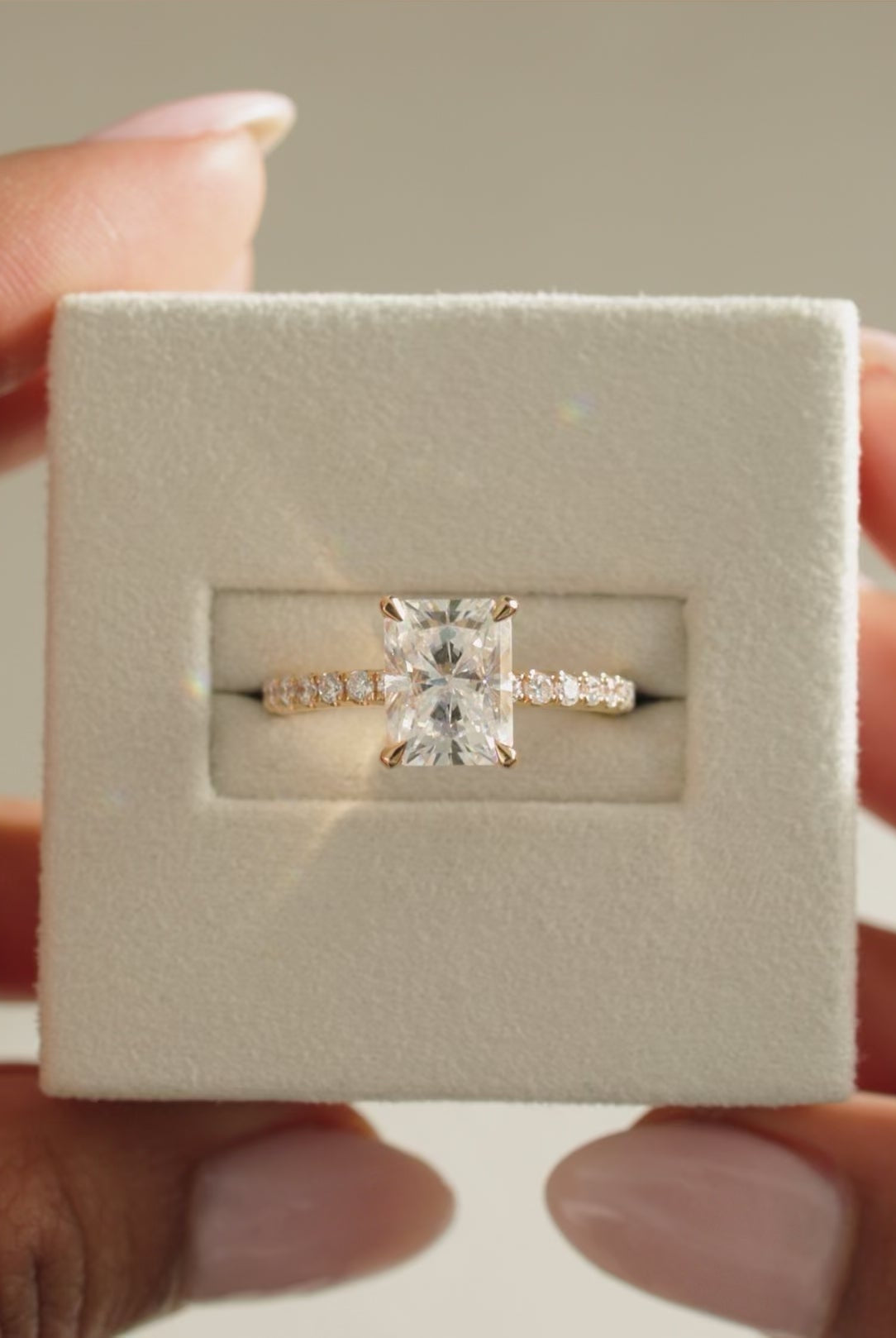 1 Carat Radiant Cut Moissanite Ring