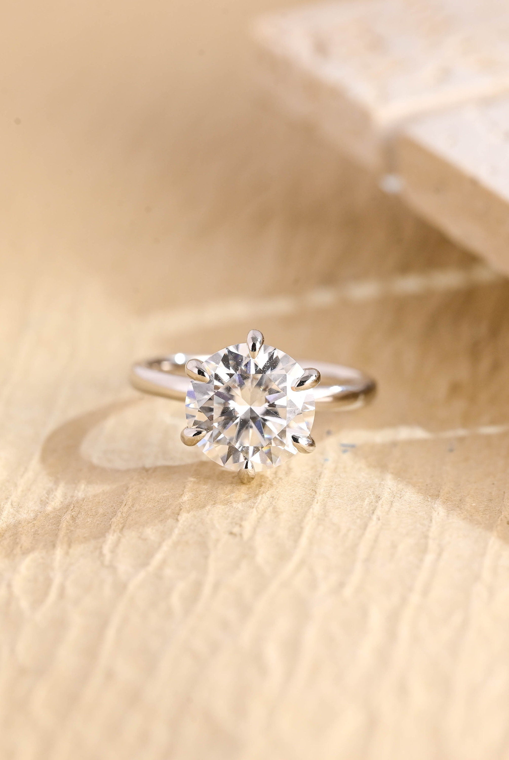 1 Carat Moissanite Engagement Ring