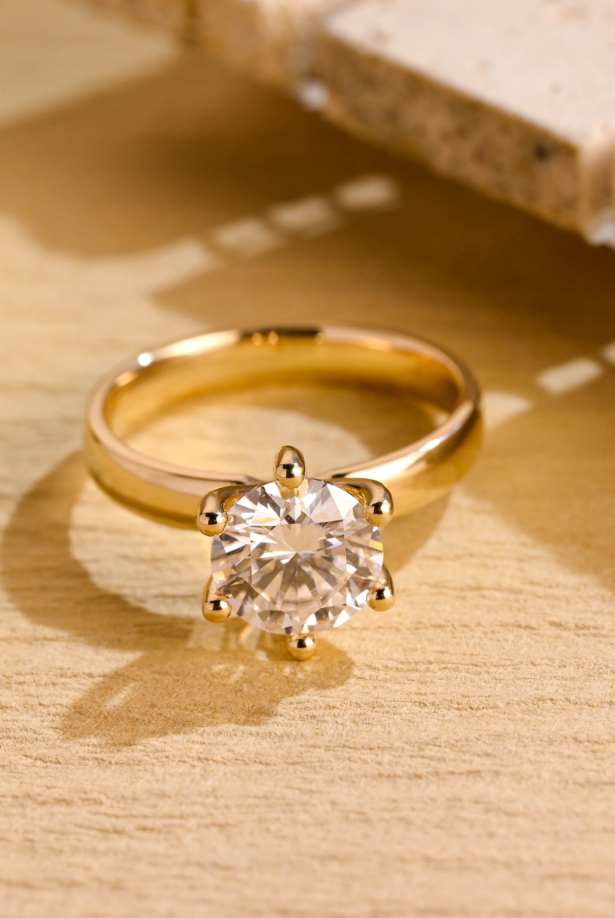 Round Brilliant Moissanite Ring