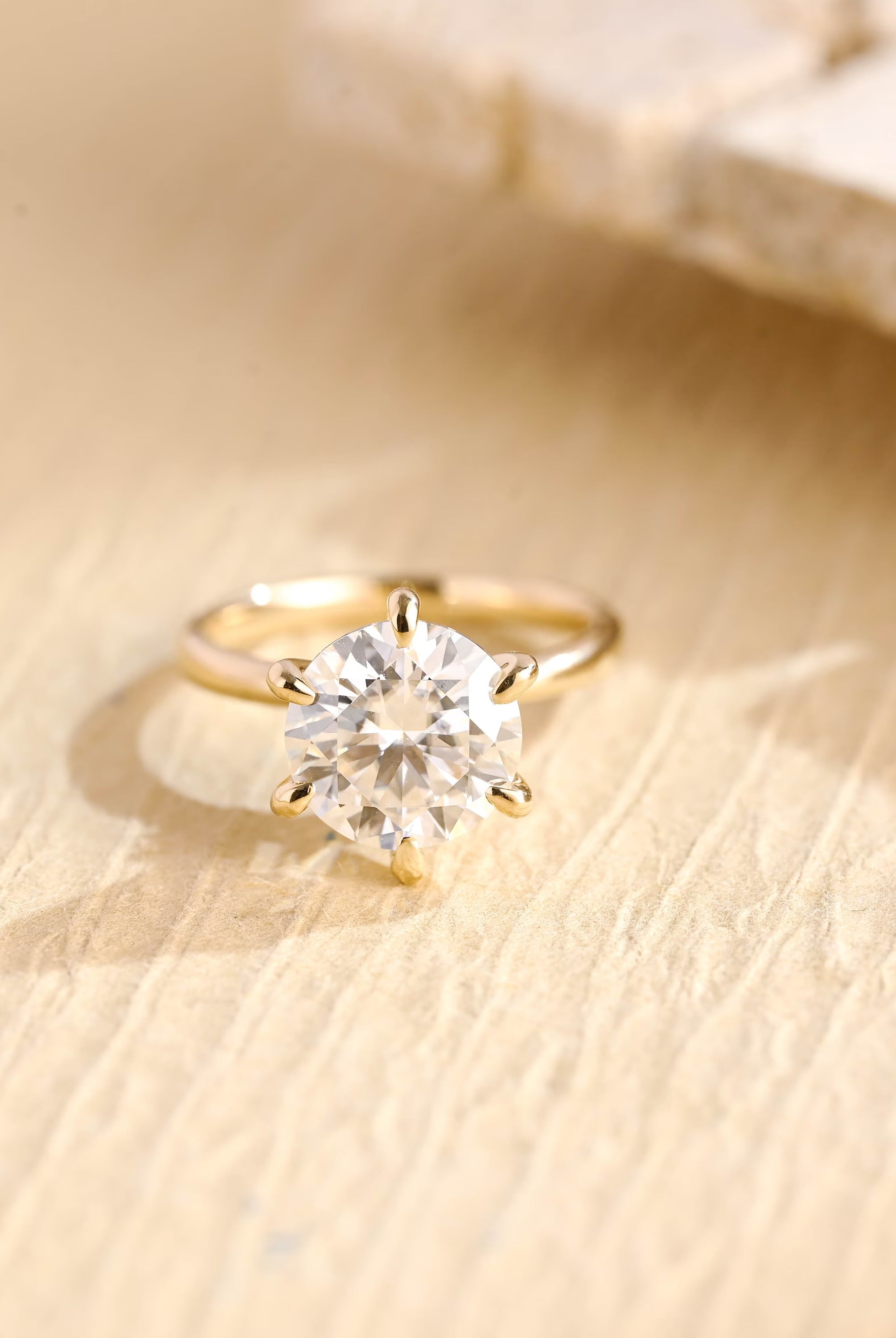 1 Carat Moissanite Engagement Ring
