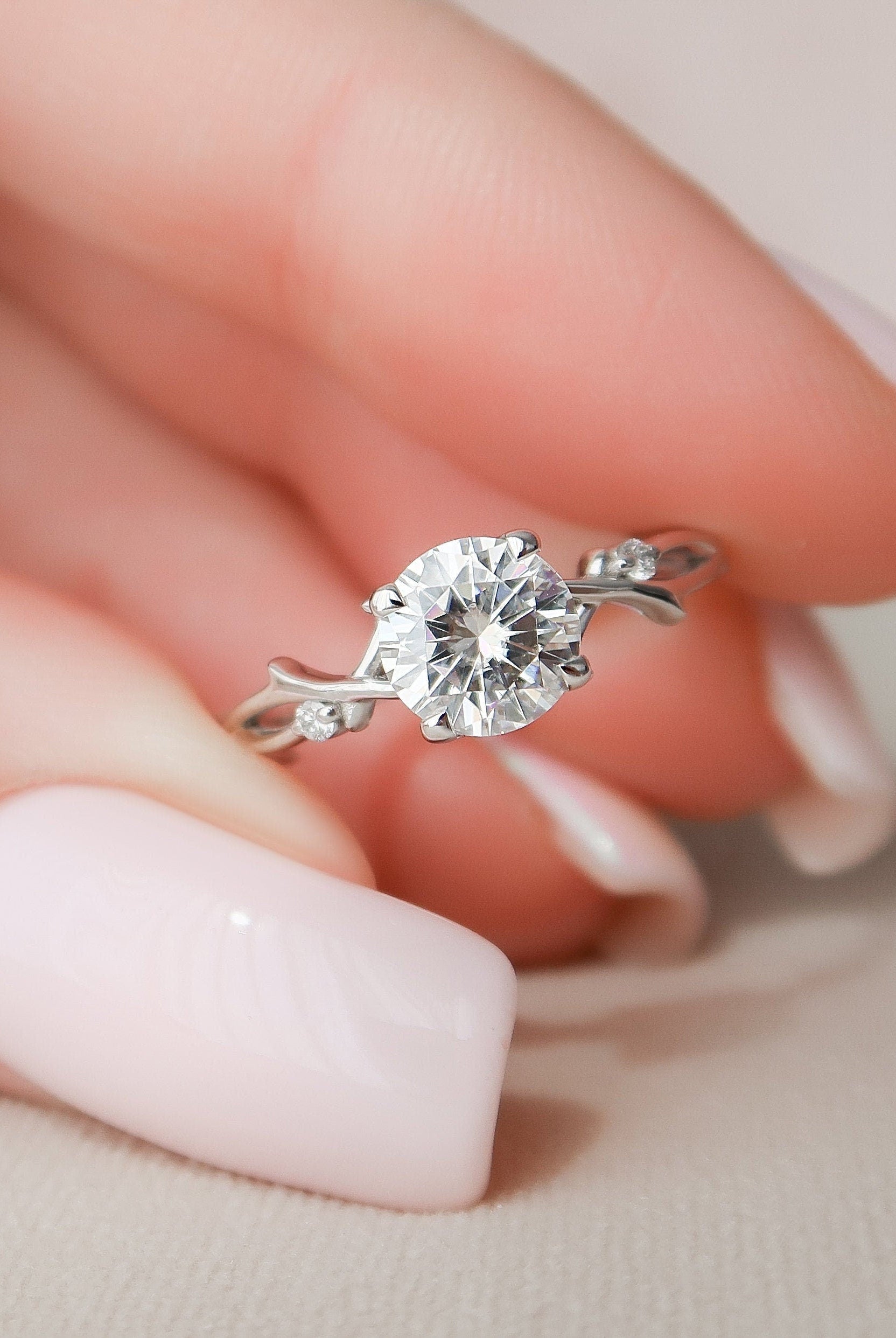 Round Cut Moissanite Ring