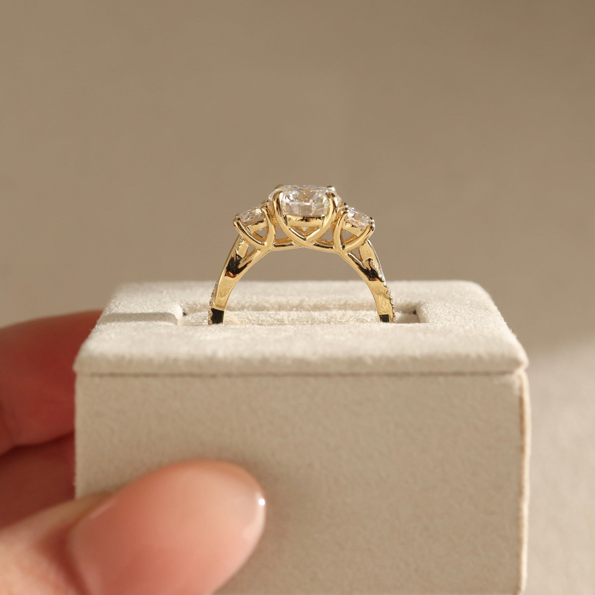 rose gold engagement ring, yellow gold diamond ring, classic round diamond ring, vintage round cut ring, 18k gold engagement ring, elegant round diamond ring