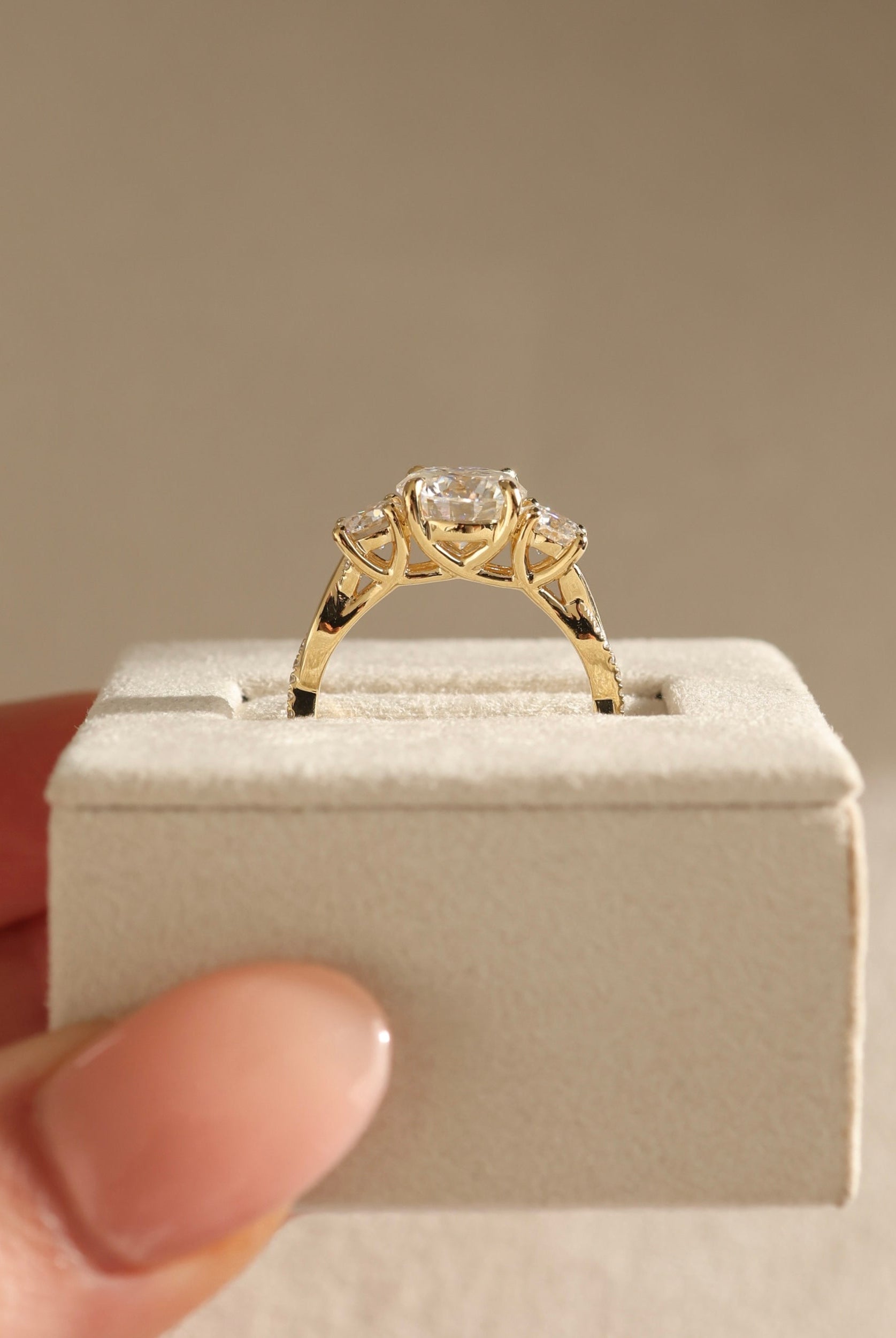 rose gold engagement ring, yellow gold diamond ring, classic round diamond ring, vintage round cut ring, 18k gold engagement ring, elegant round diamond ring