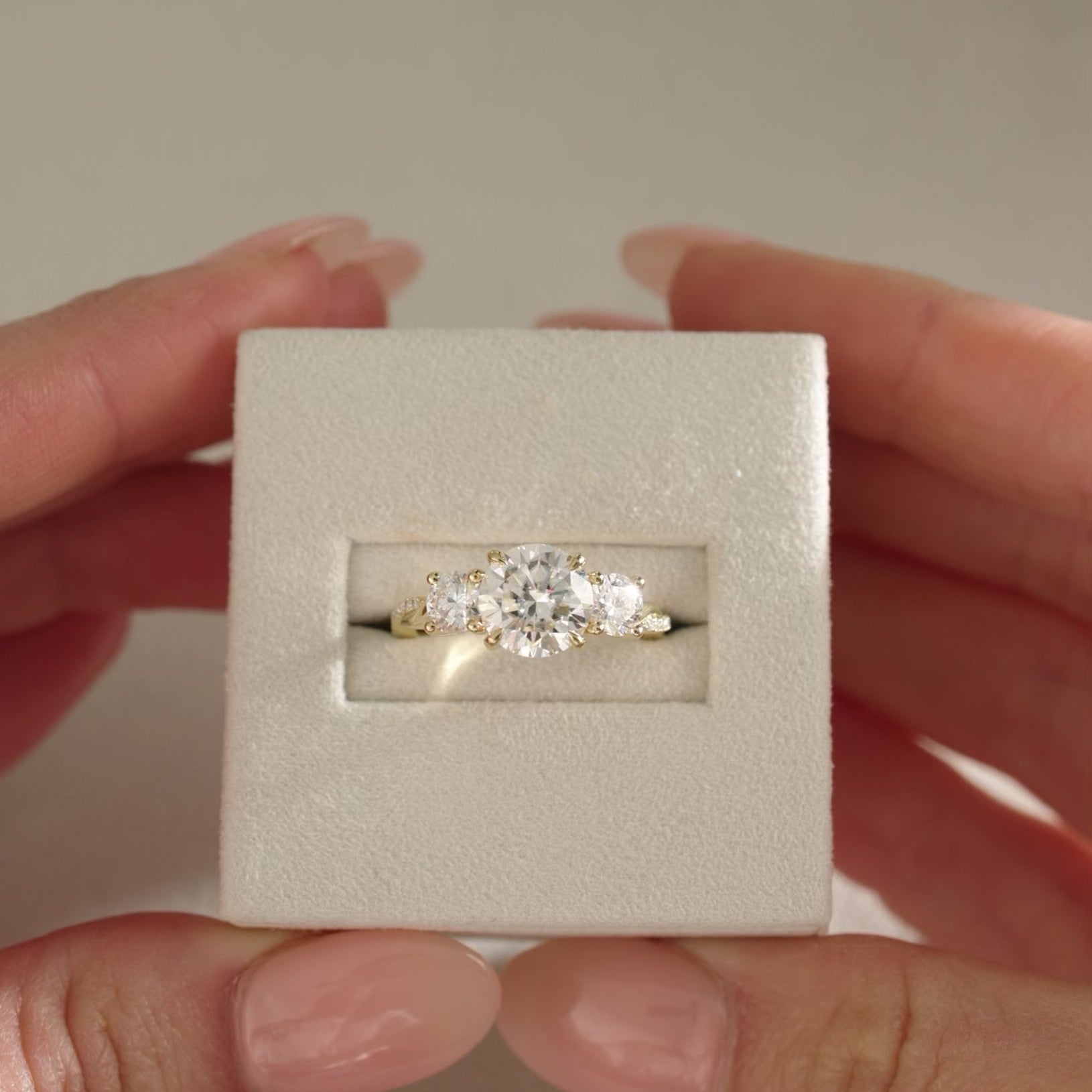 round cut diamond engagement ring, gold round diamond ring, round brilliant diamond ring, 14k gold engagement ring, round diamond solitaire ring, white gold diamond ring