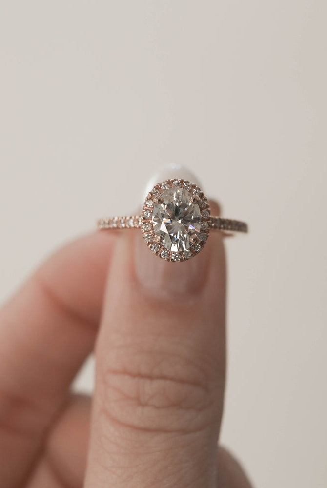 Oval Cut Moissanite Engagement Ring
