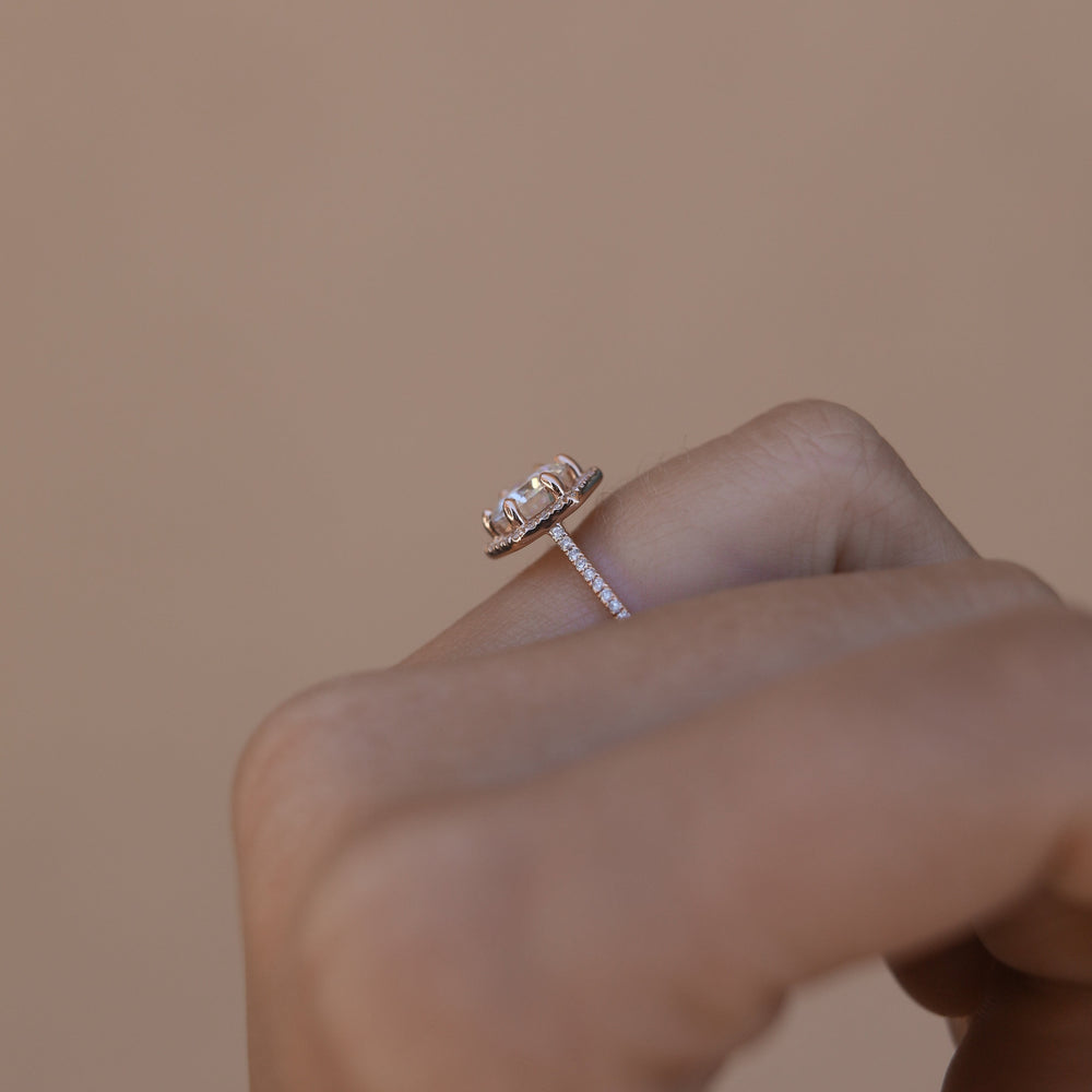 Round Moissanite Diamond Ring