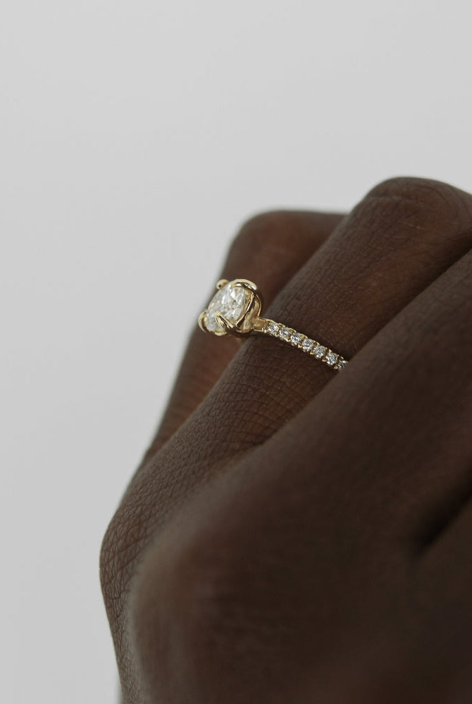 Round Moissanite Diamond Ring