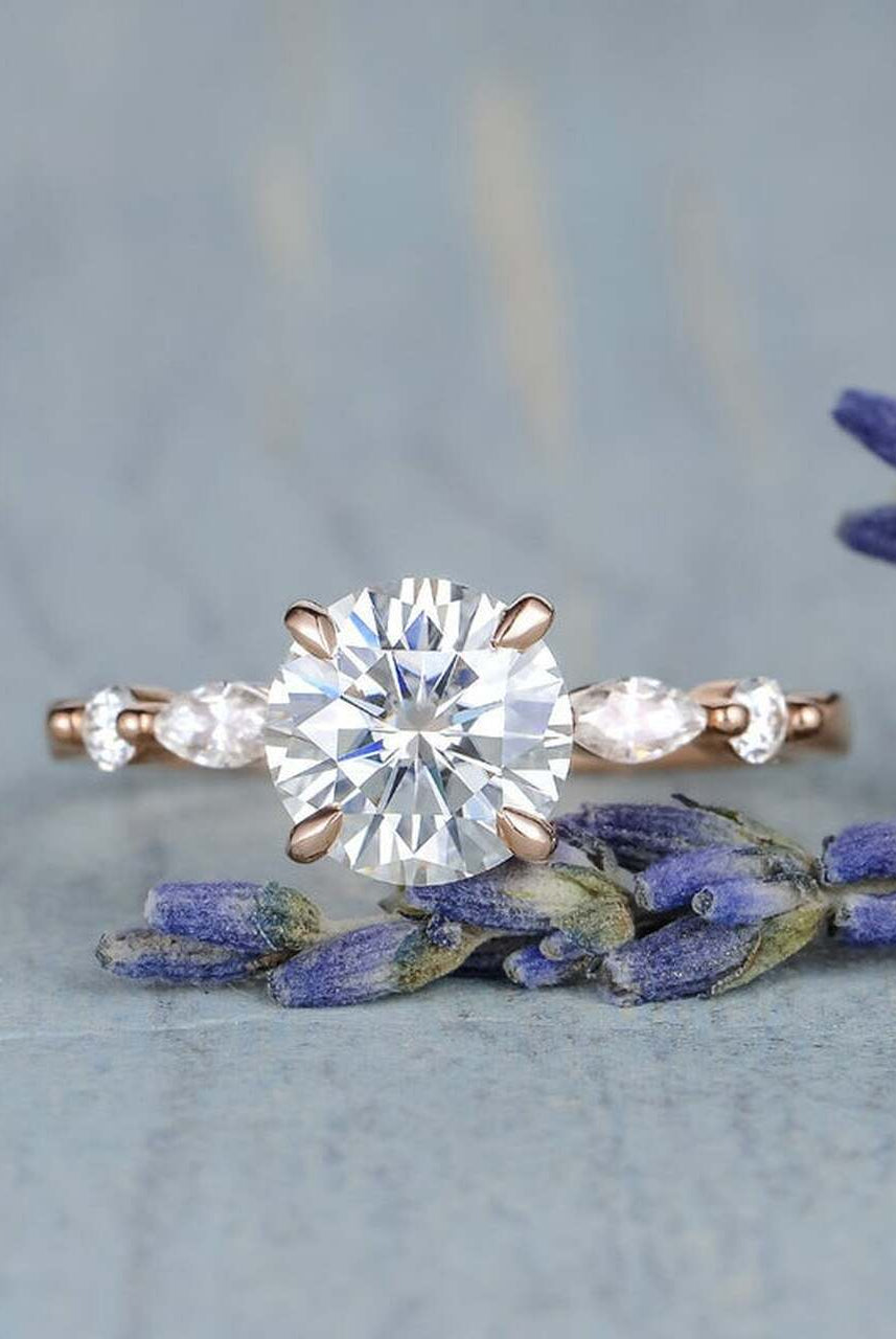 Round Cut Moissanite Ring