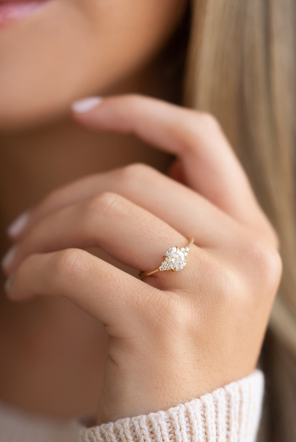 Oval Cut Moissanite Engagement Ring