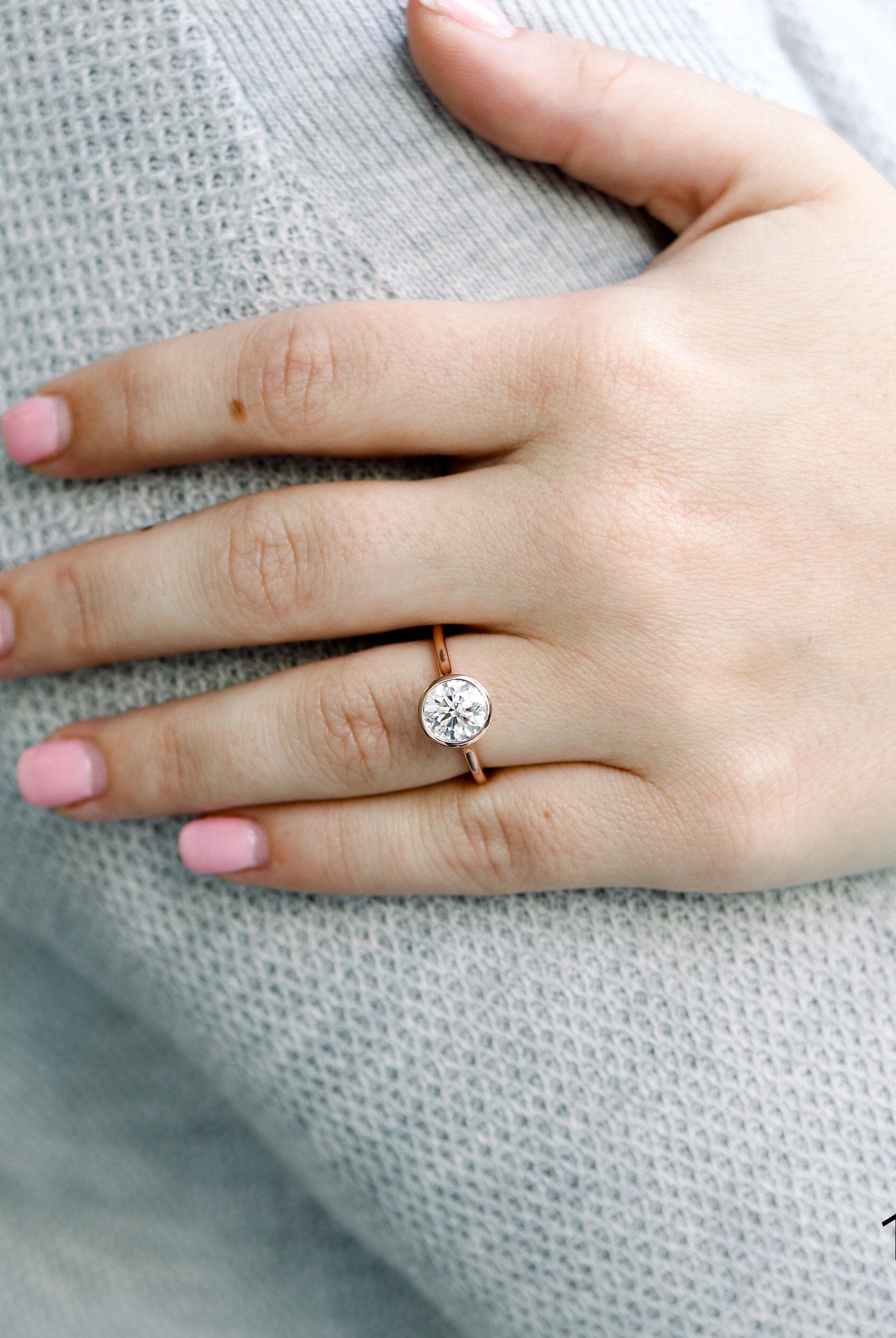 Round Cut Moissanite Ring