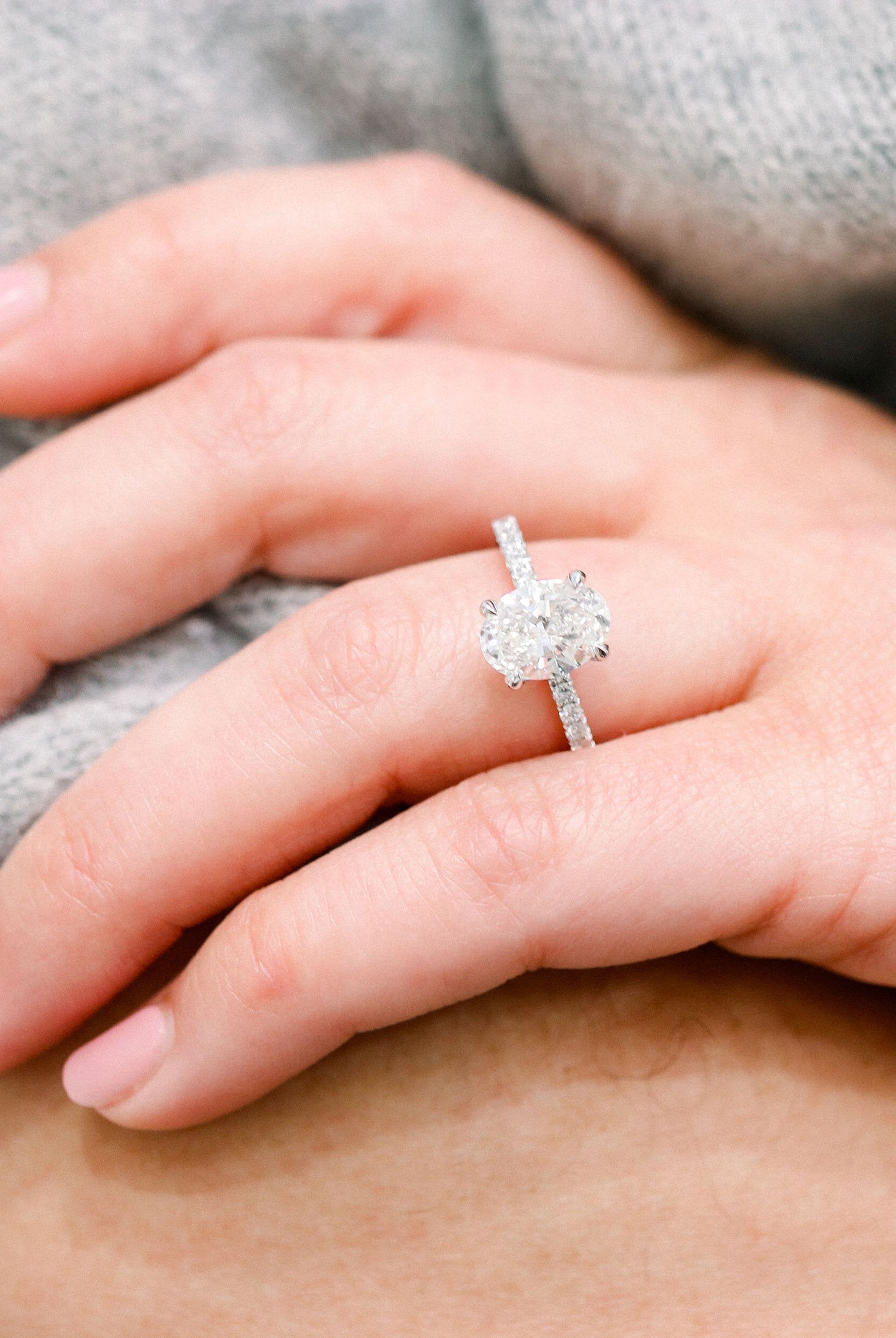 Oval Cut Moissanite Ring