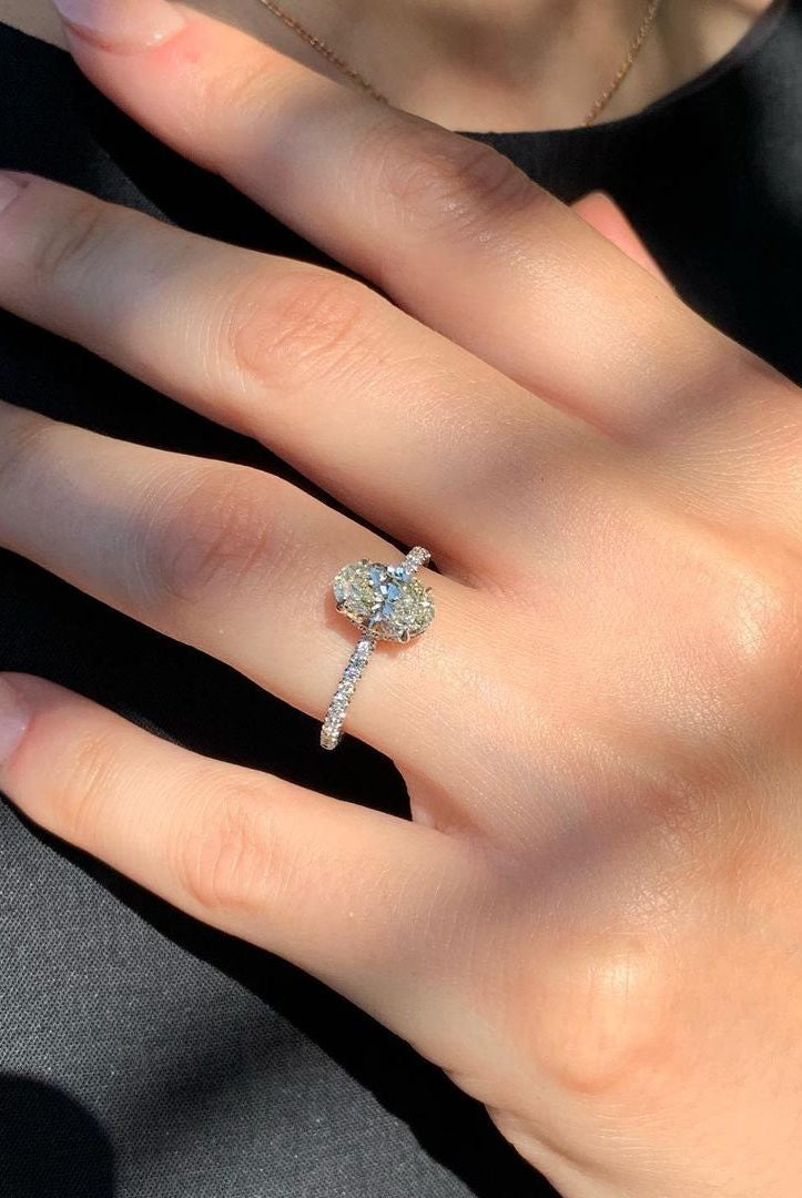 Oval Cut Moissanite Engagement Ring