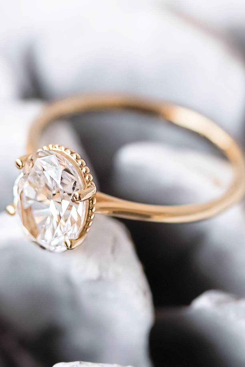 Oval Cut Engagement Ring