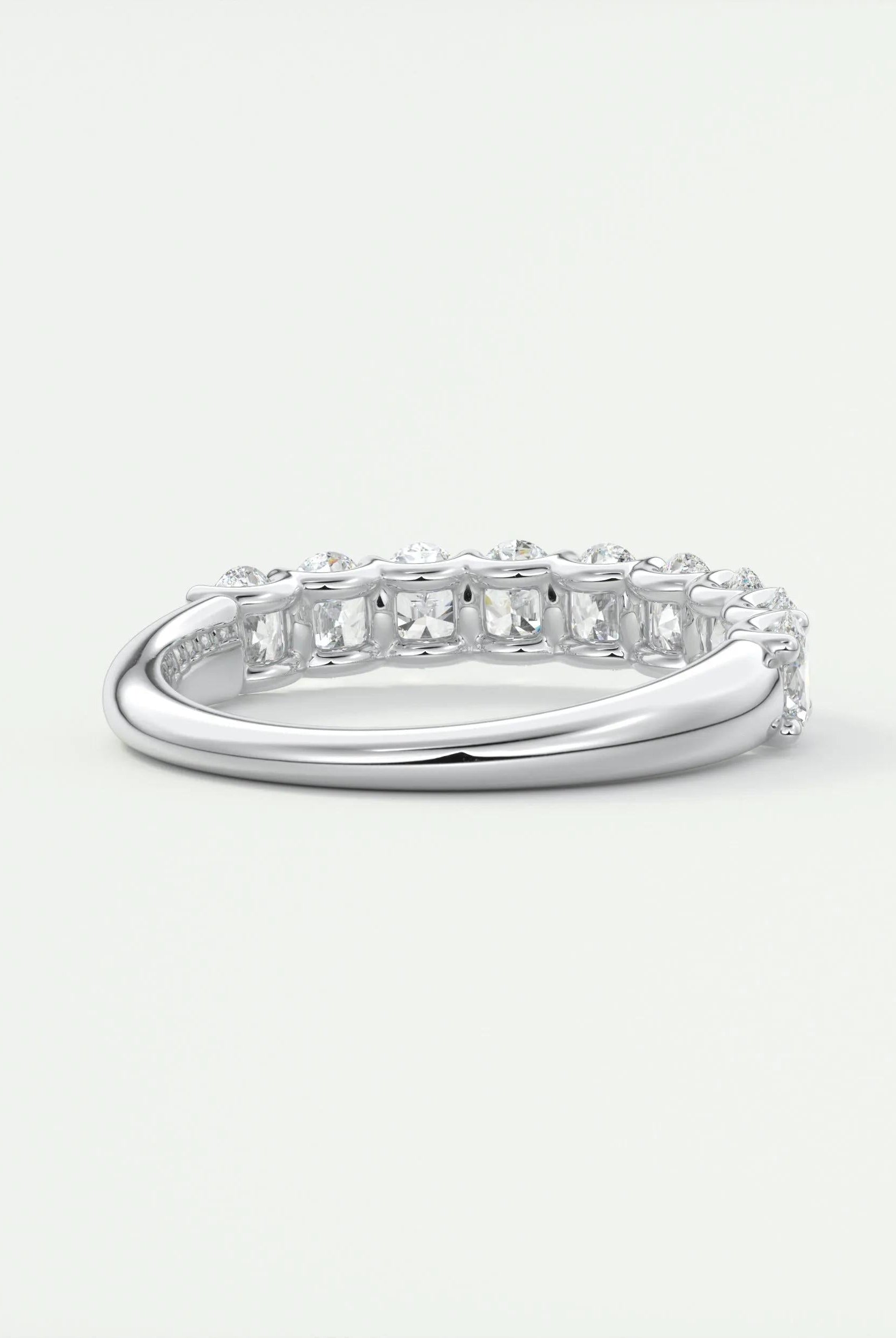 oval-cut-shared-prongs-moissanite-bridal-wedding-band