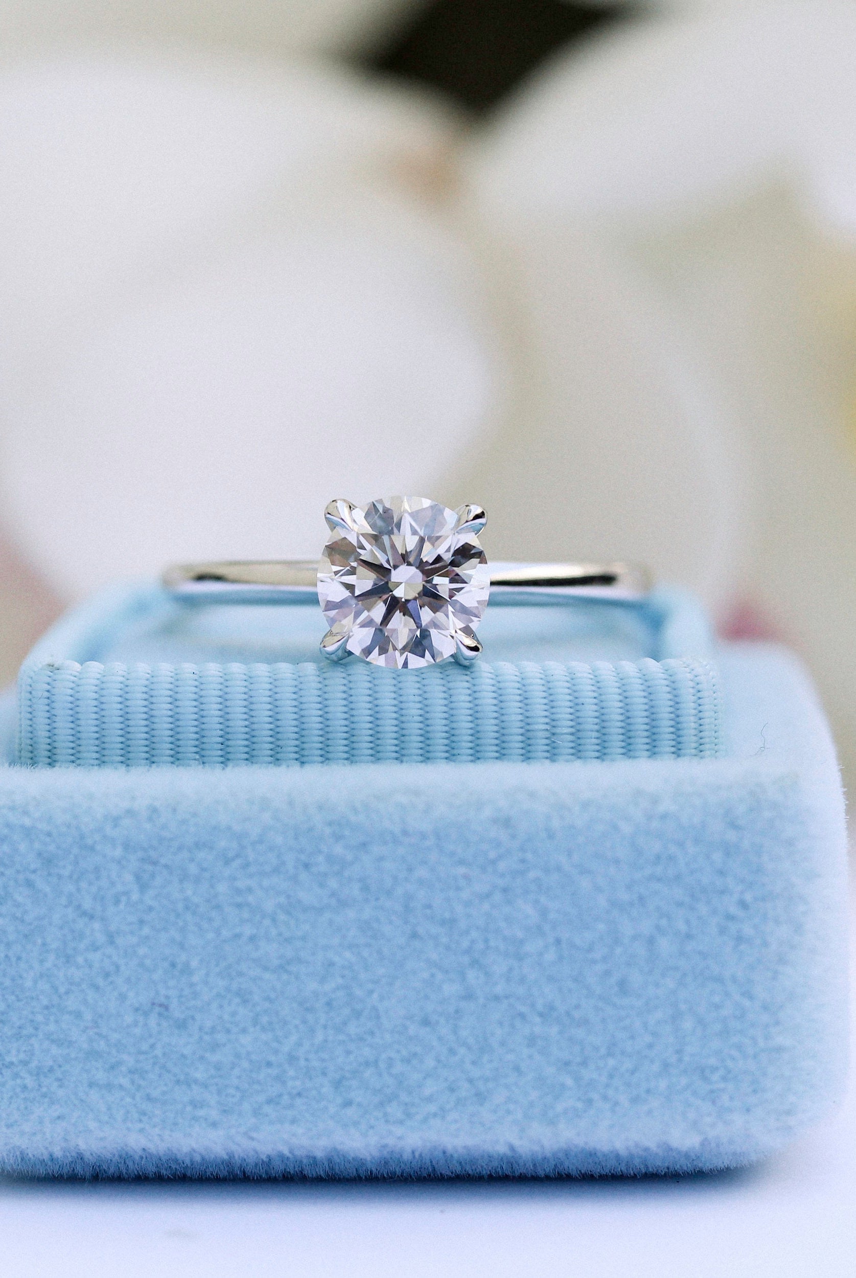 2.25ct Round Four Prong Moissnaite Diamond Engagement Ring In 14K Solid Gold