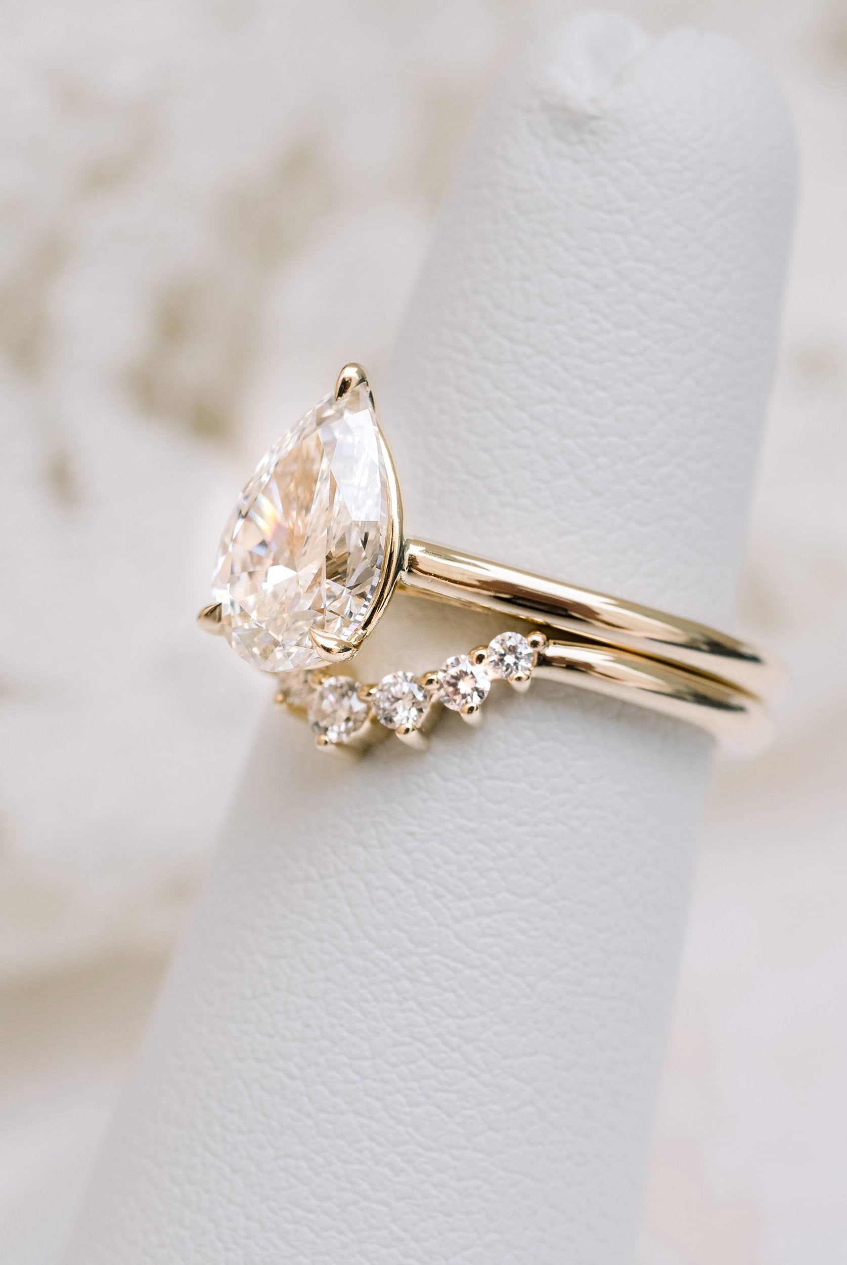 Moissanite diamond oval pendant necklace sale online