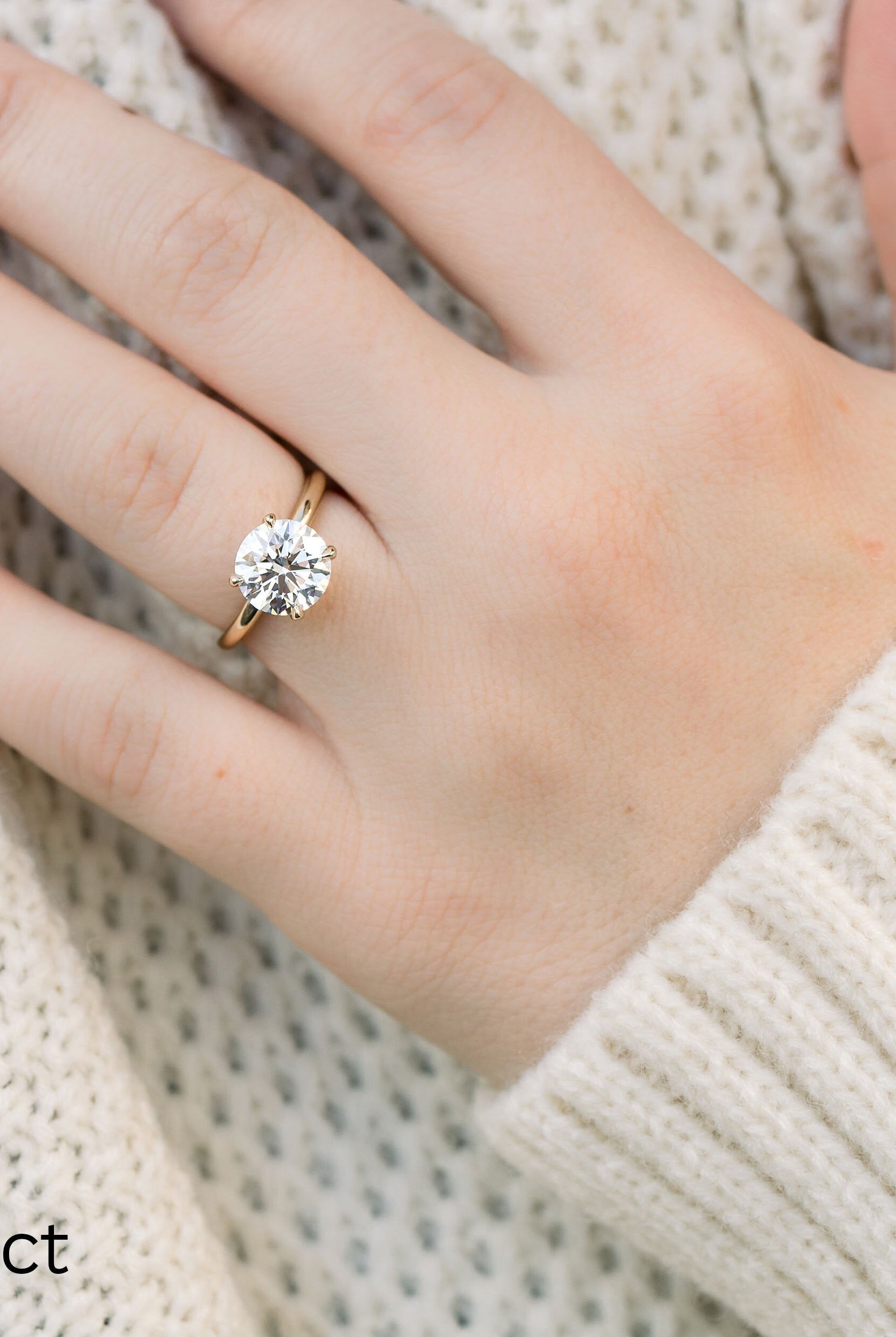 2.25ct Round Four Prong Moissnaite Diamond Engagement Ring In 14K Solid Gold