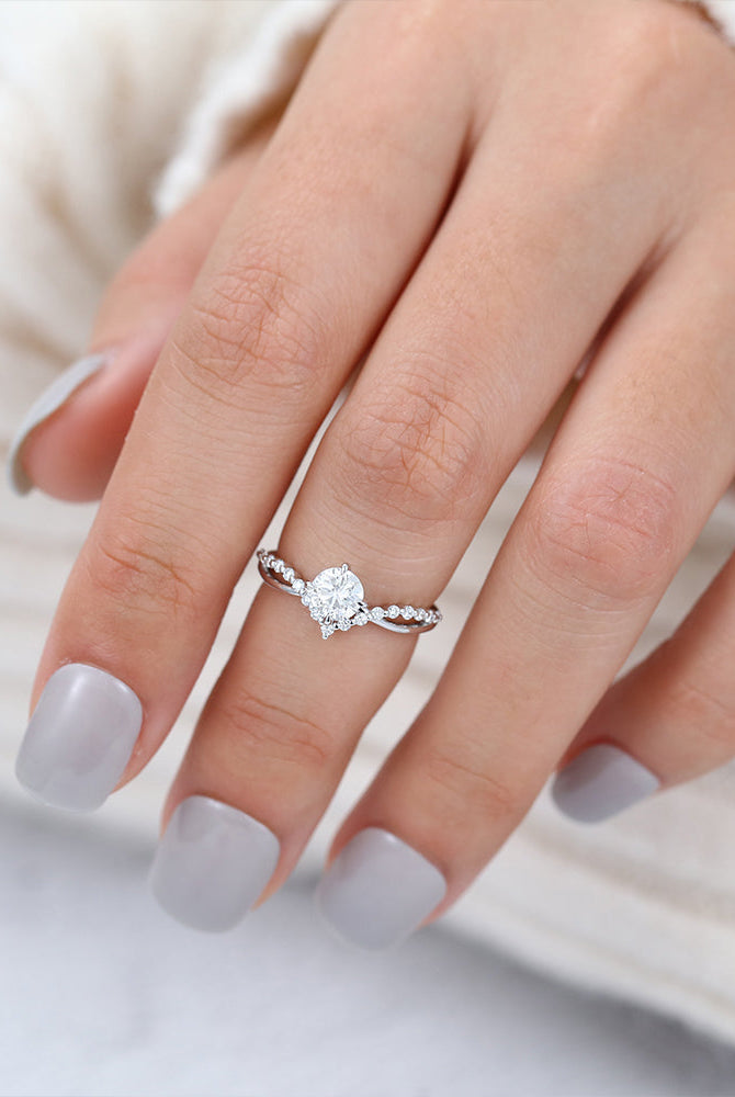 round-shaped-moissanite-cluster-engagement-ring-5