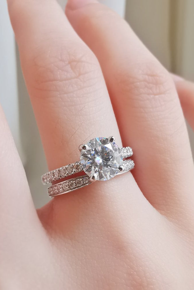 1-50-ct-round-shaped-moissanite-pave-setting-engagement-ring