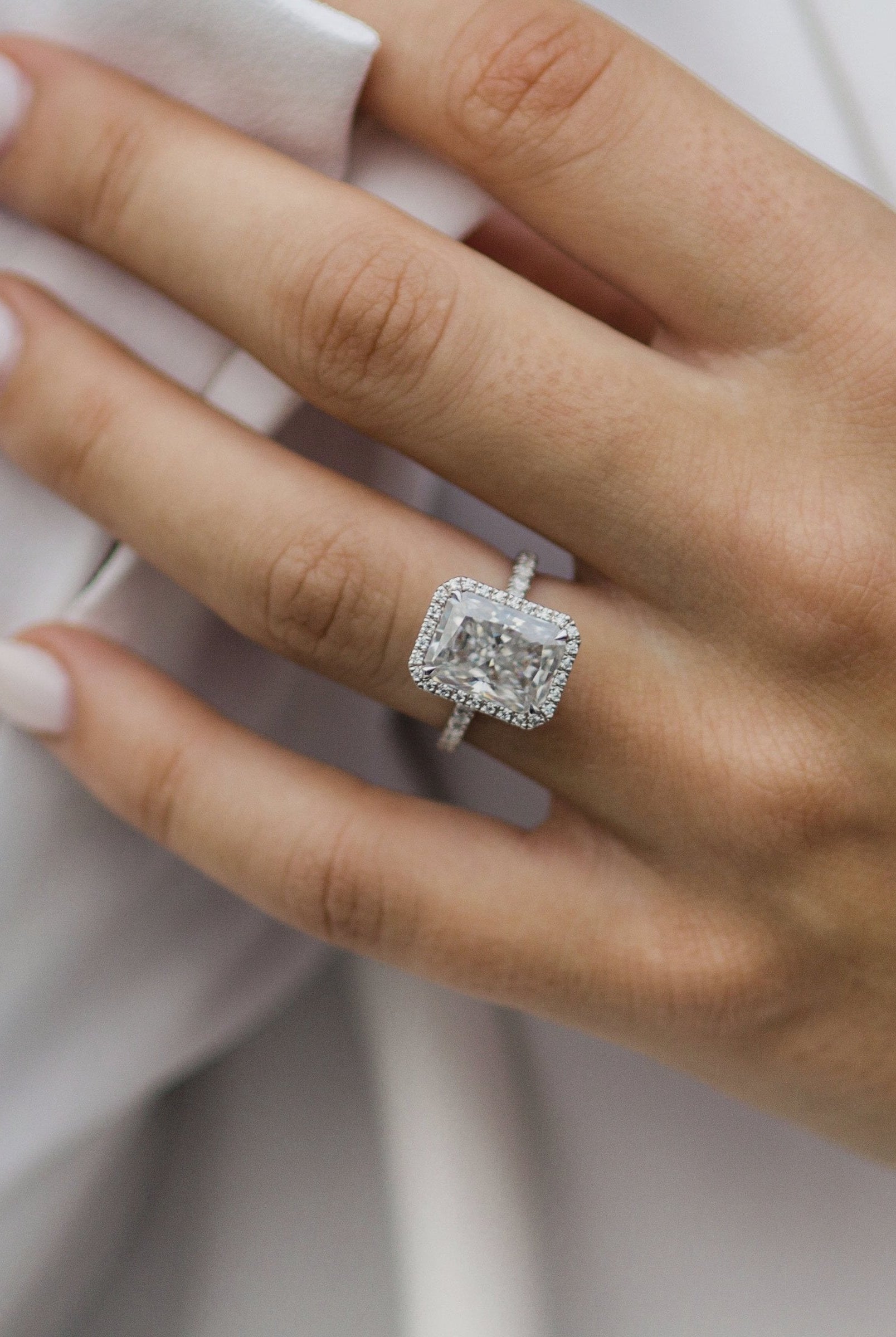 3.70CT Crushed Ice Hybrid Radiant Cut Halo Moissanite Engagement Ring