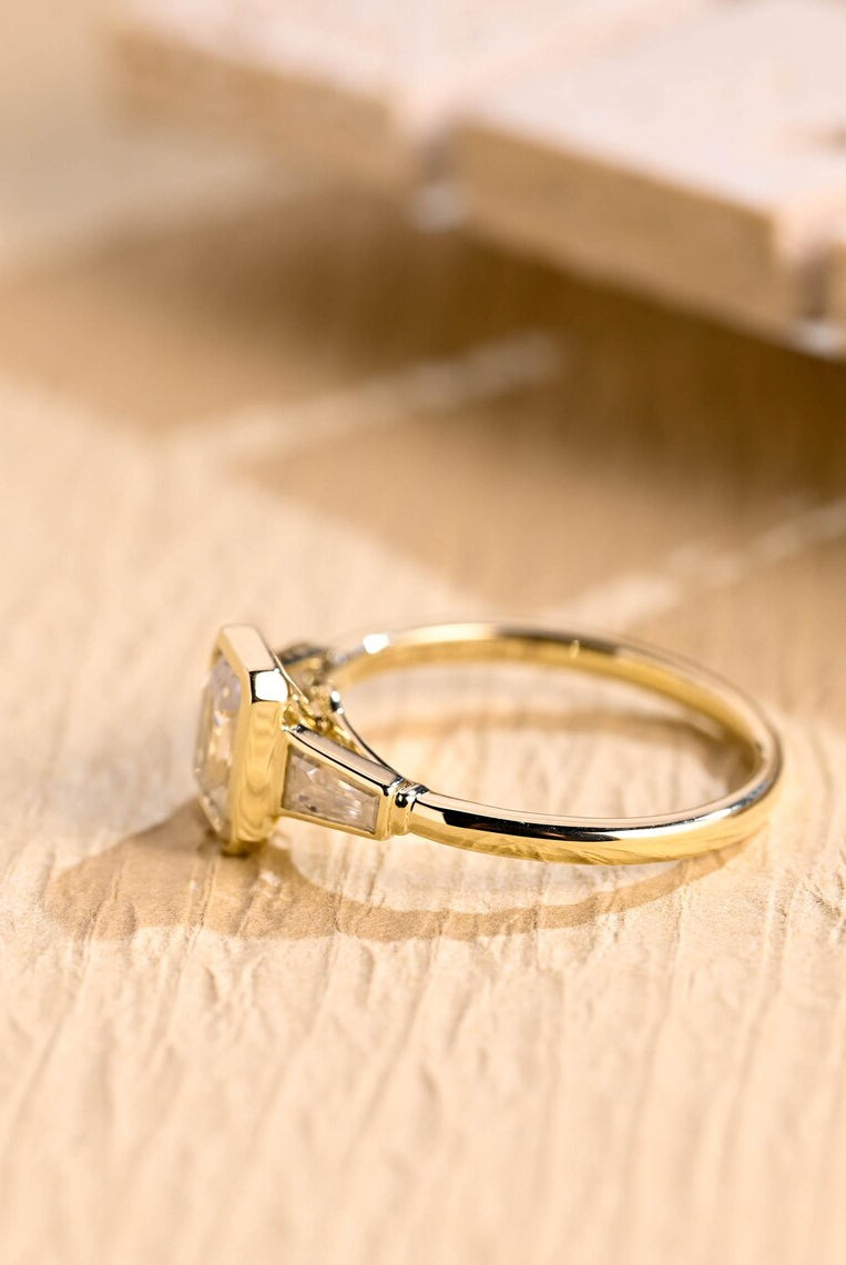1 Carat Emerald Moissanite Engagement Ring