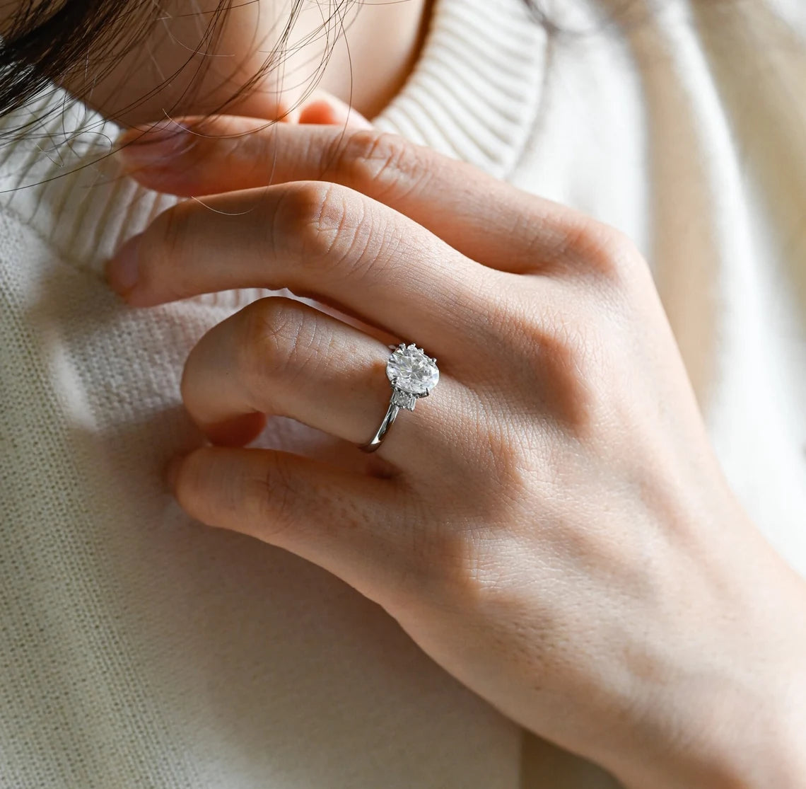 1 Carat Oval Moissanite Engagement Ring
