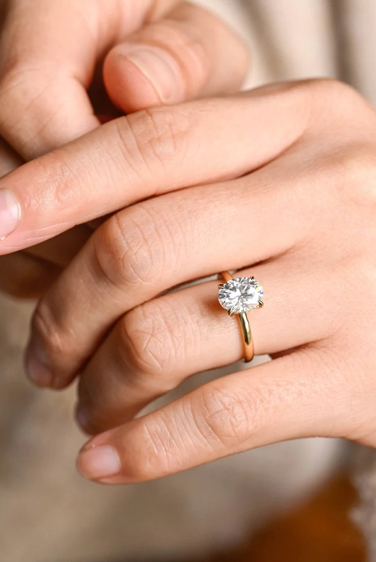 Oval Cut Moissanite Engagement Ring