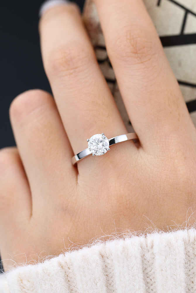 round-shaped-moissanite-solitaire-engagement-ring-3