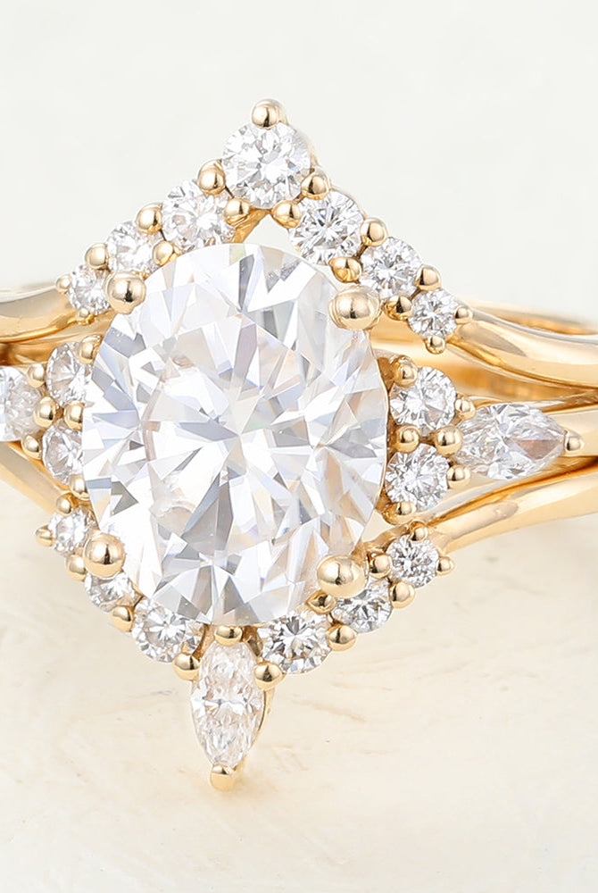oval-moissanite-cluster-bridal-ring-set