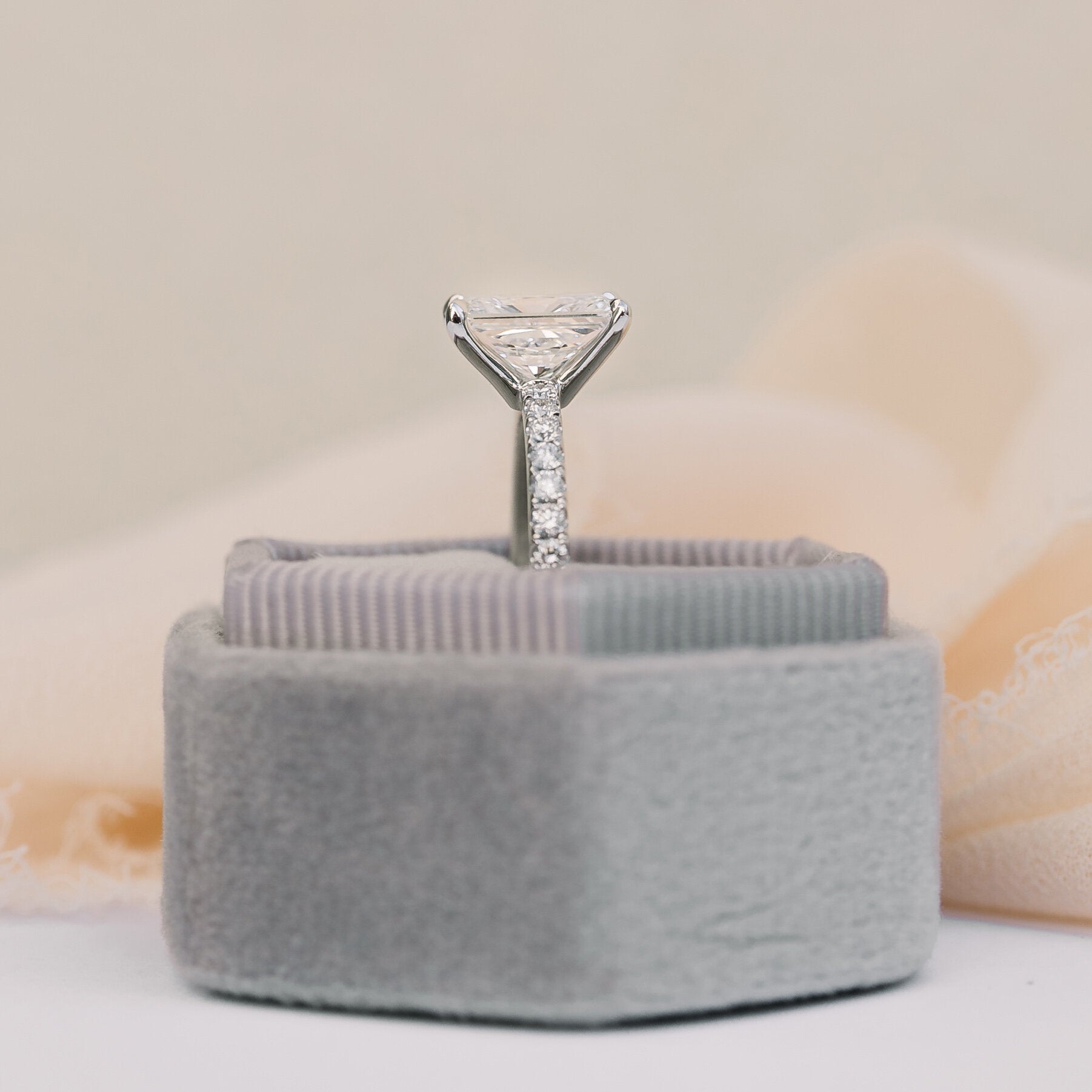 2.0CT Moissanite Ring