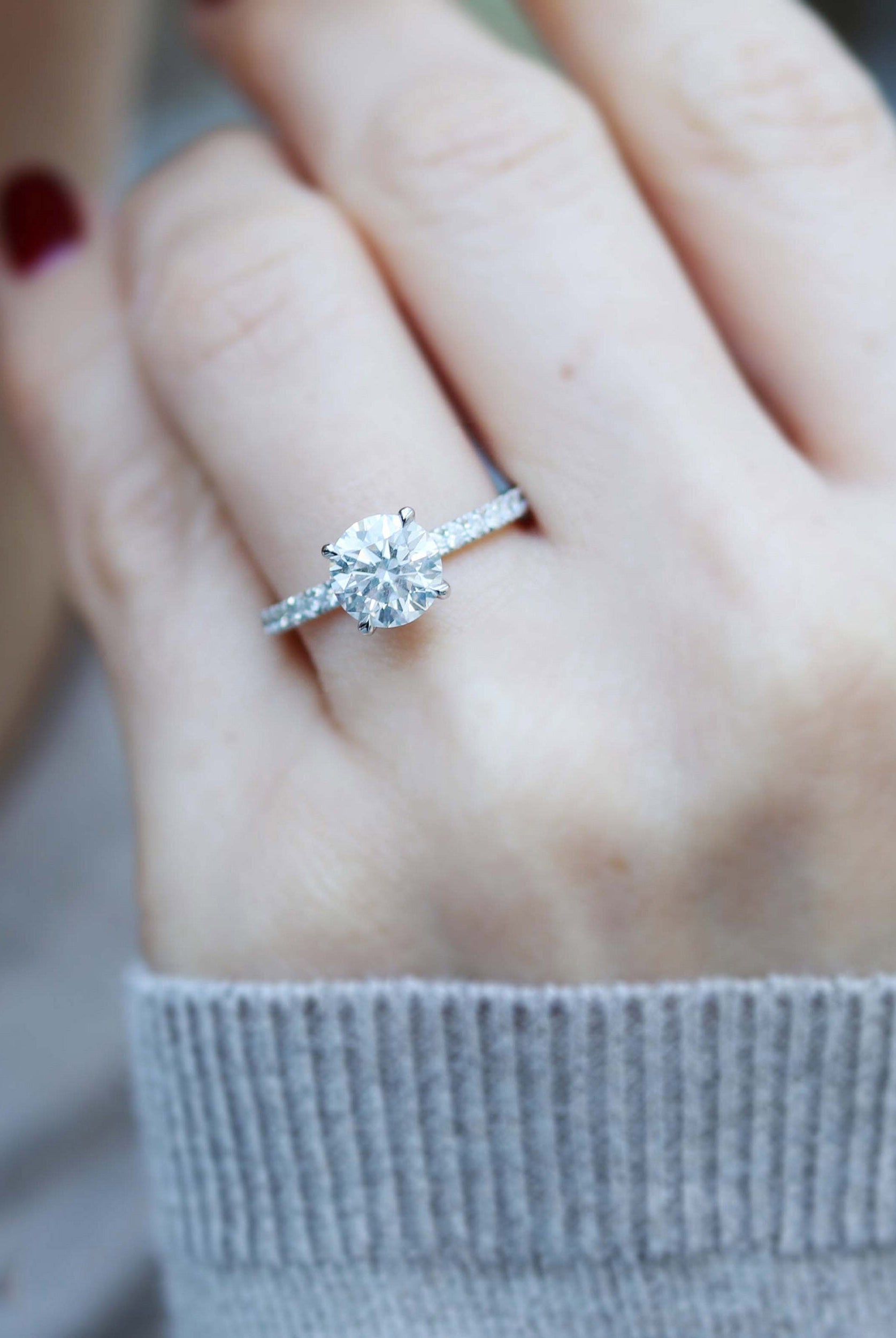 Round Brilliant Moissanite Ring