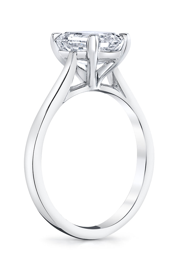 Luxury Moissanite Engagement Ring