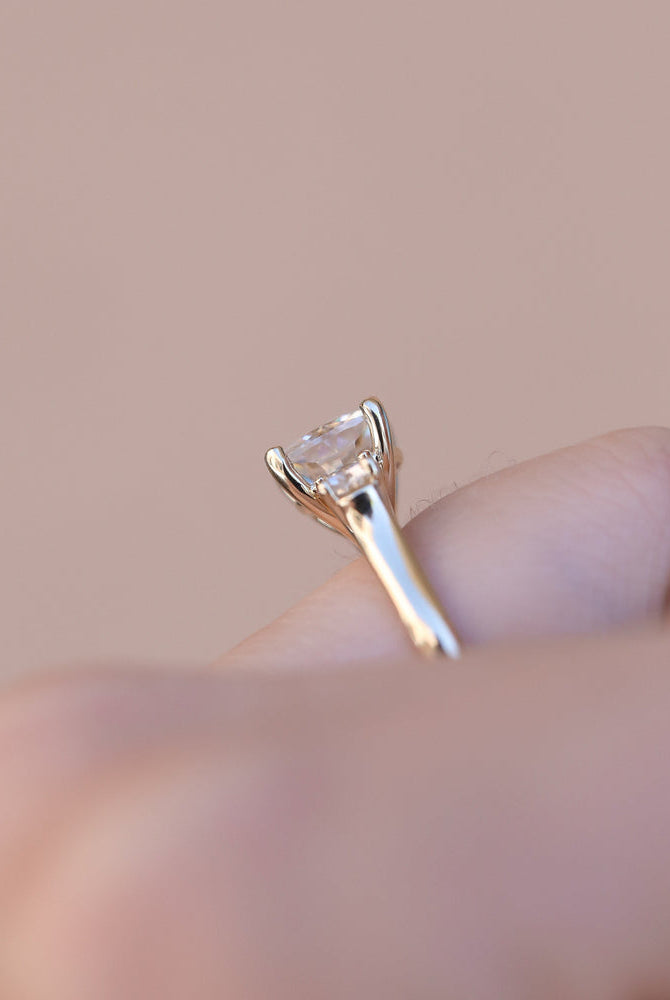 Cushion Moissanite Diamond Ring