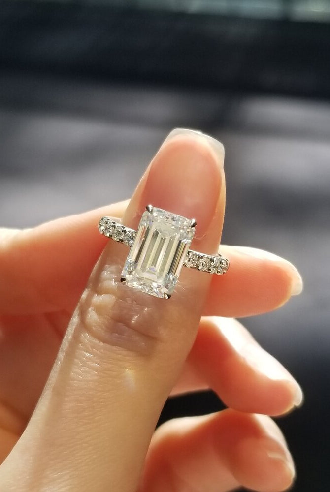 3-0-ct-emerald-shaped-moissanite-pave-setting-engagement-ring