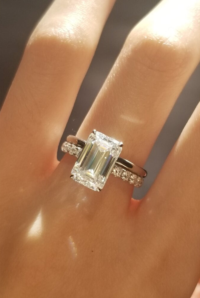 3-0-ct-emerald-shaped-moissanite-pave-setting-engagement-ring