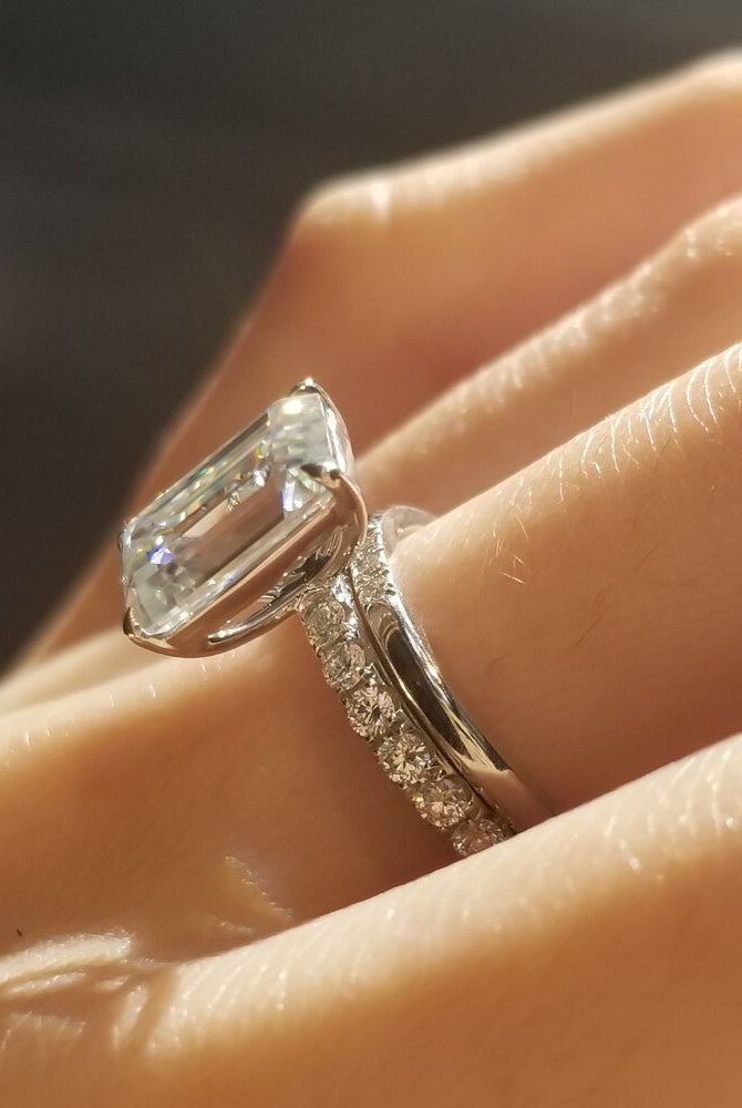 3-0-ct-emerald-shaped-moissanite-pave-setting-engagement-ring