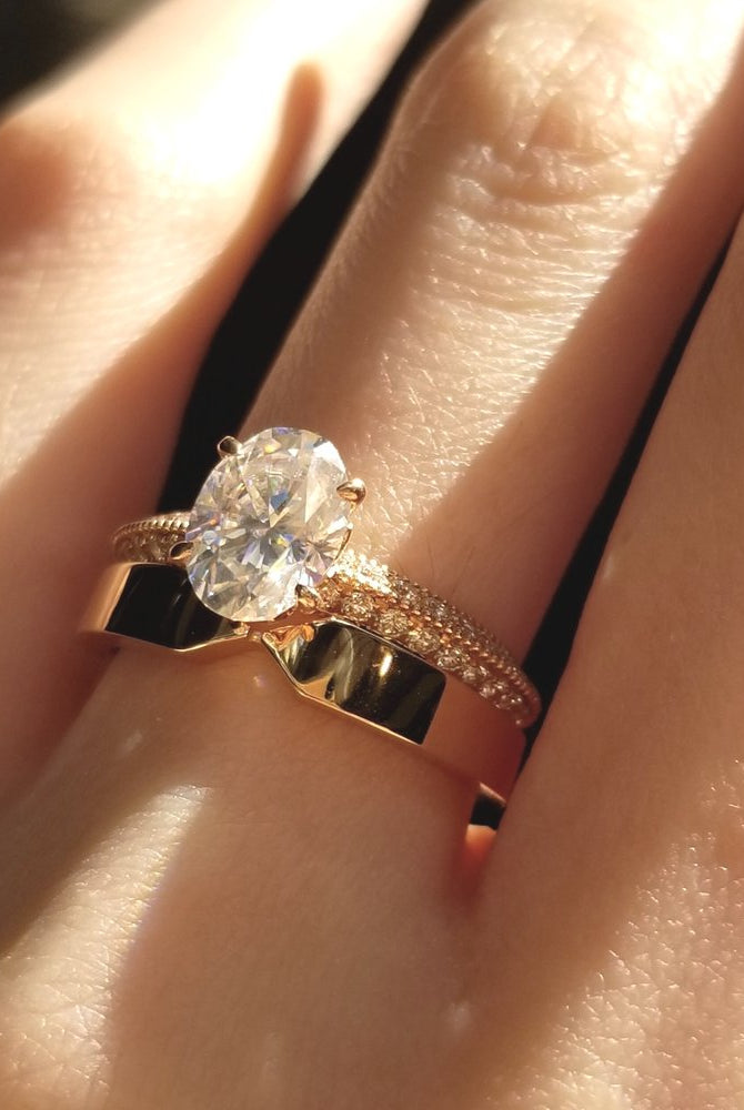 1-50-ct-oval-shaped-moissanite-pave-setting-engagement-ring-4